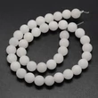 Kép 3/3 - Matt fehér jade ásványgyöngy (6mm)/10db
