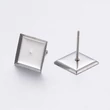 Kép 1/3 - Nemesacél négyzet alakú bedugós fülbevaló alap (10x10mm)