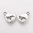 Kép 6/6 - Antikolt ezüst színű MOM szív alakú fityegő/2db