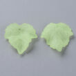 10db áttetsző lime zöld levél medálka (24x22,5x3mm)