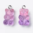 Kép 4/4 - 2db Gumi maci alakú, lila-rózsaszín színű műgyanta medál  (21x11x7mm)