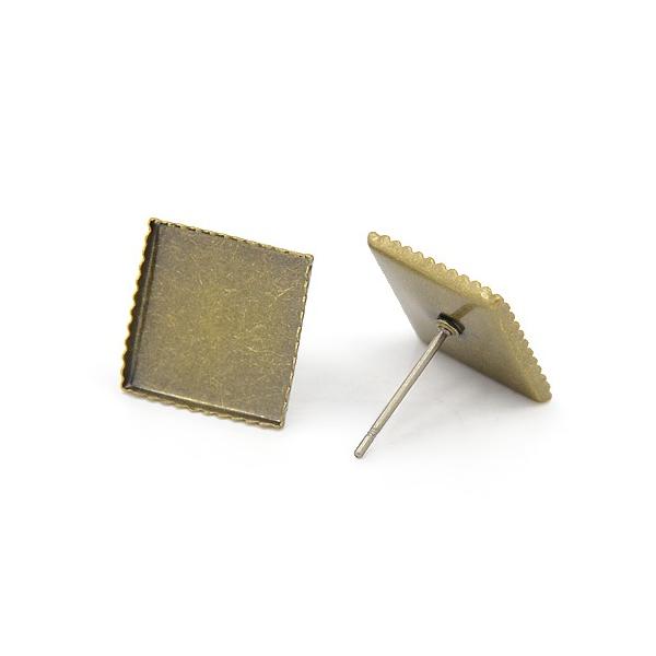 Antikolt bronz színű négyzetes fülbevalóalap (12x12mm)