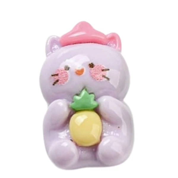 Lila cica műgyanta kaboson  (17x15x8mm)