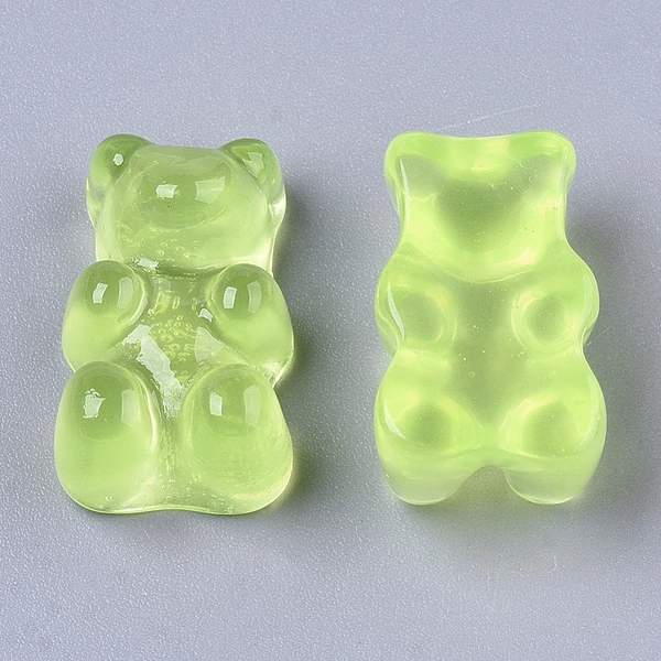 Gumi maci alakú, sárga-zöld színű műgyanta kaboson  (17.5x10.5x7.5mm)