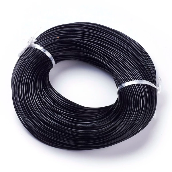 Fekete színű hengerezett marhabőr (2mm) /3 méter