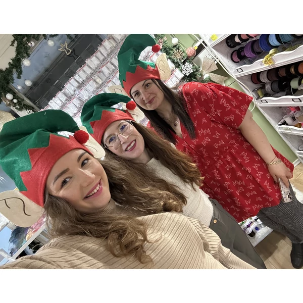 Kicsi manócsomag – személyre szabott kreatív ajándék díszdobozban 