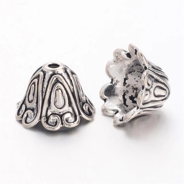 Antikolt ezüst színű kupola alakú gyöngykupak