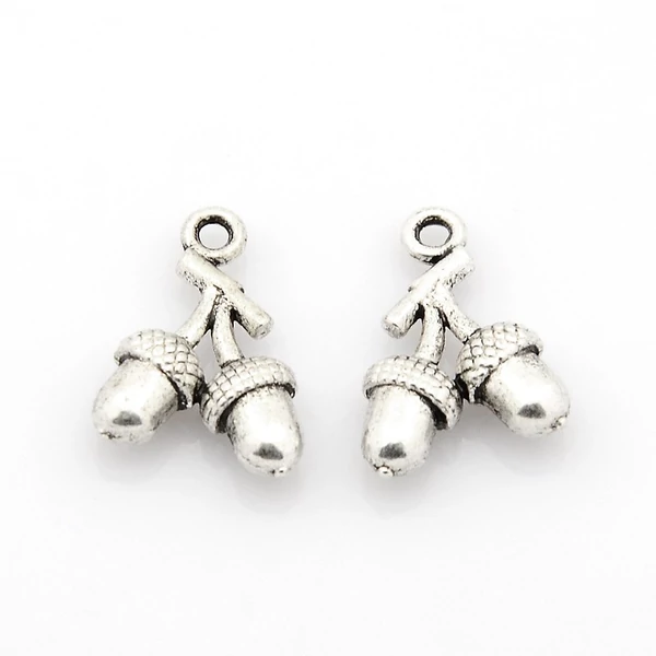 Antikolt ezüst színű makk fityegő/2db