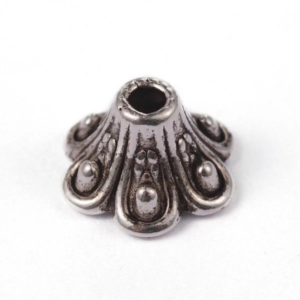 10db antikolt ezüst virág alakú gyöngykupak (9x5,5mm)