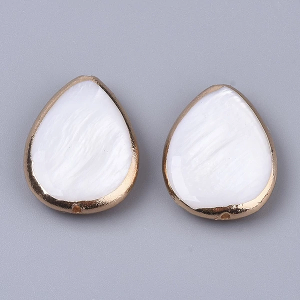 Fehér édesvízi gyöngy arany kerettel (18x13mm)