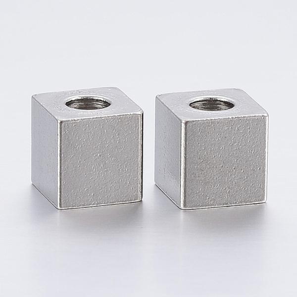 Nemesacél kocka köztes (6x6mm)
