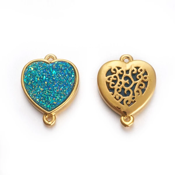 Arany színű szív alakú kapcsolóelem türkiz druzy kabosonnal (17x13mm)