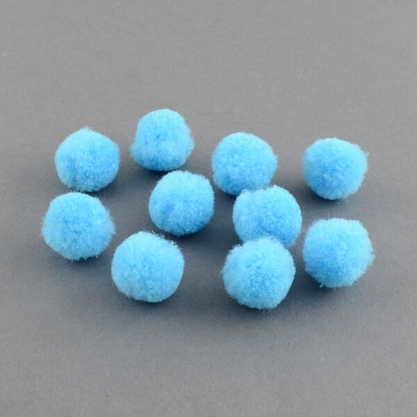 10db világos kék pompom (10mm)