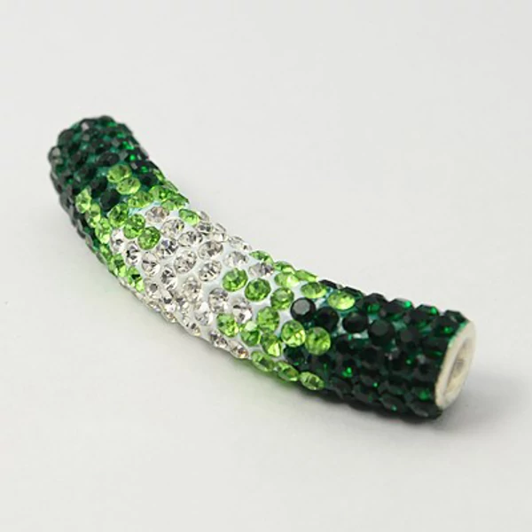 Strasszal díszített, zöld színű cső alakú gyöngy (47x9mm)