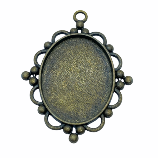 Antikolt bronz színű díszes medálalap (30x40mm)