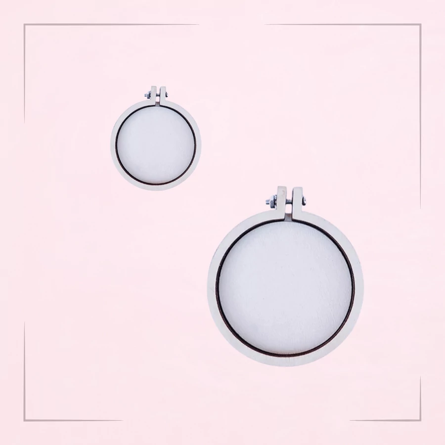 Fa keretek, medálok