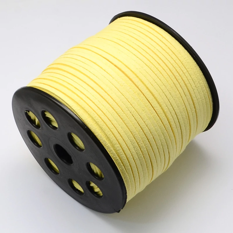 Halvány sárga hasított bőrszál (3mm) /90 méter