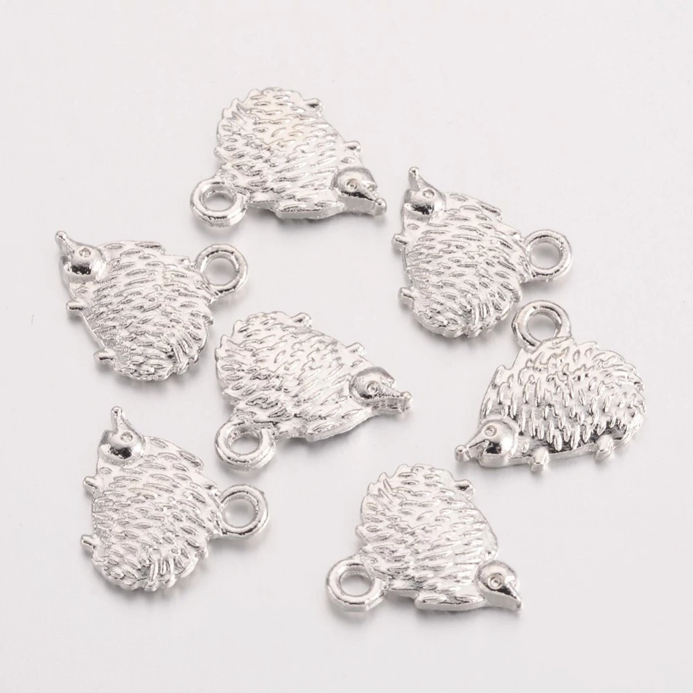 2db Antikolt ezüst színű sündisznó fityegő (12x13x2 mm)