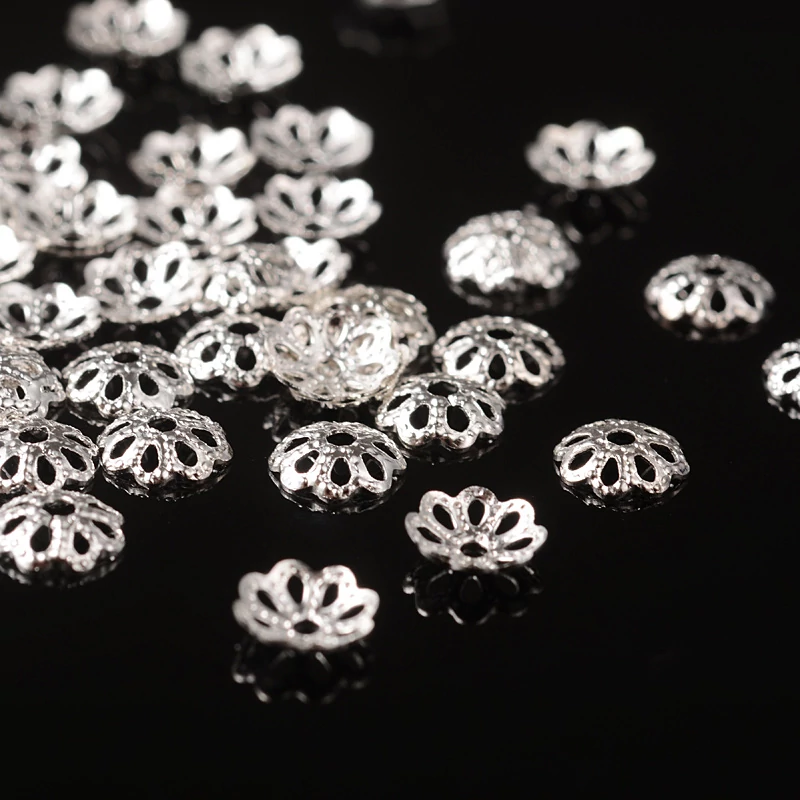 100db Ezüst színű lapos gyöngykupak (6mm)